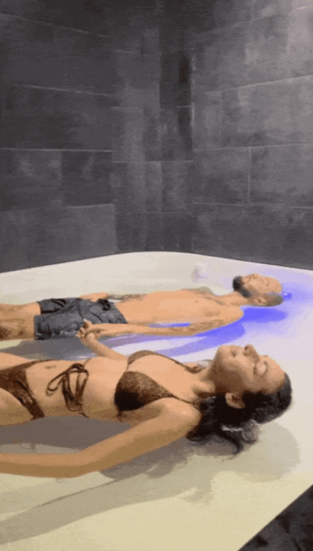 couples sensory deprivation wet water float flotation FloLo Holistic